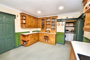 Photo 16- click for photo gallery